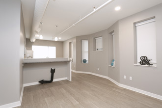 Bradberry in Pittsburgh, PA - Building Photo - Interior Photo