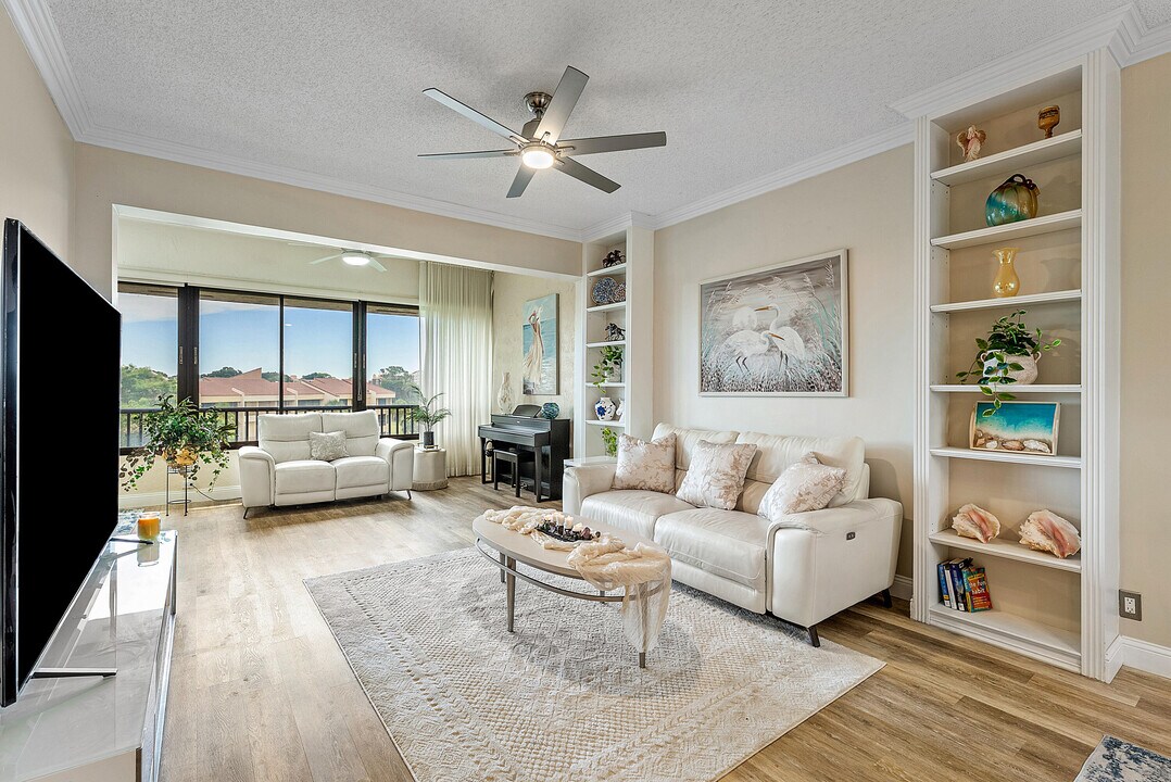 7546 La Paz Blvd in Boca Raton, FL - Building Photo