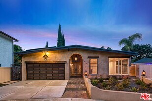 16141 Bayberry Pl in Los Angeles, CA - Building Photo