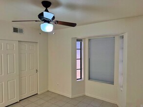 6025 S Alameda Rd in Gold Canyon, AZ - Foto de edificio - Building Photo