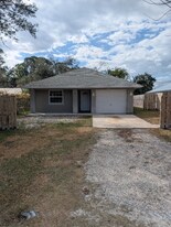 2225 86th Ct in Vero Beach, FL - Building Photo