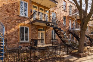 5053-5059 Garnier St in Montréal, QC - Building Photo