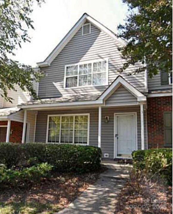 3111 Summercroft Ln in Charlotte, NC - Building Photo