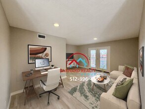 402 N Fredericksburg St in San Marcos, TX - Building Photo - Building Photo