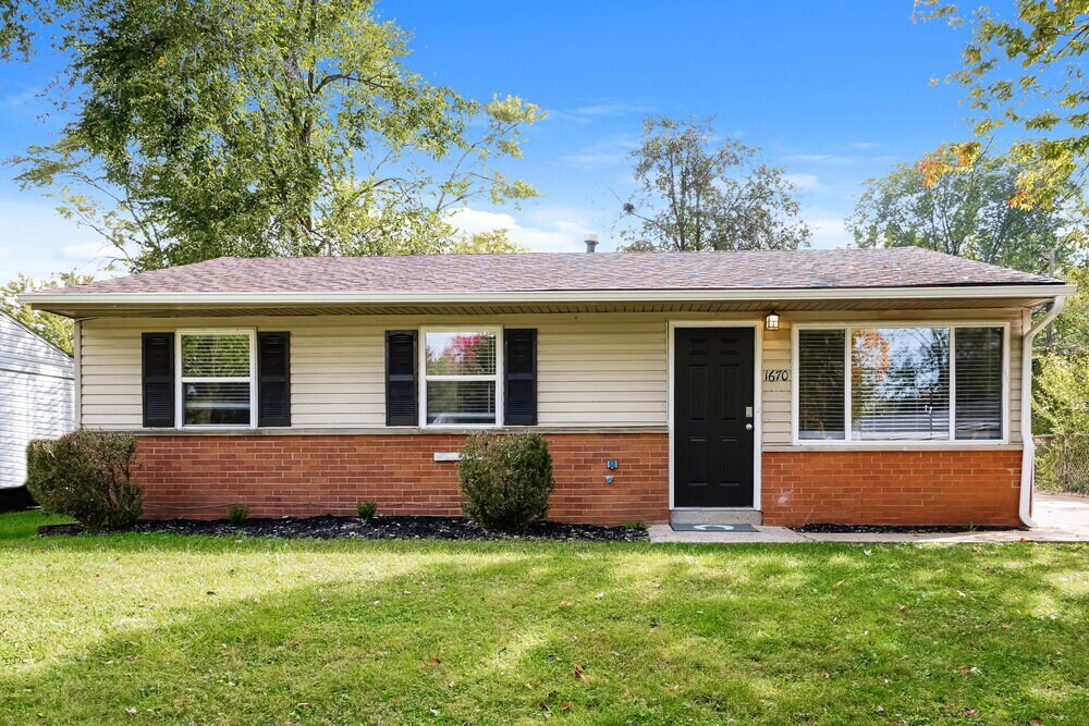 1670 Dundee Pl in Columbus, OH - Building Photo