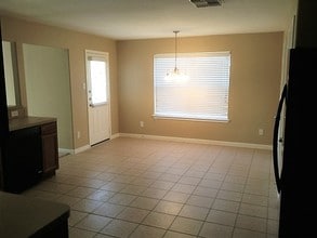 22927 Lily Creek Dr in Tomball, TX - Building Photo - Building Photo