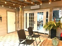 840 Threadneedle St photo'