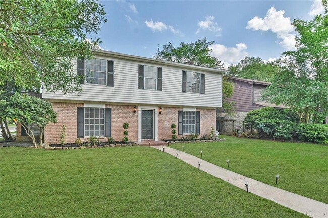 7003 Huntbrook Dr in Spring, TX - Building Photo - Building Photo