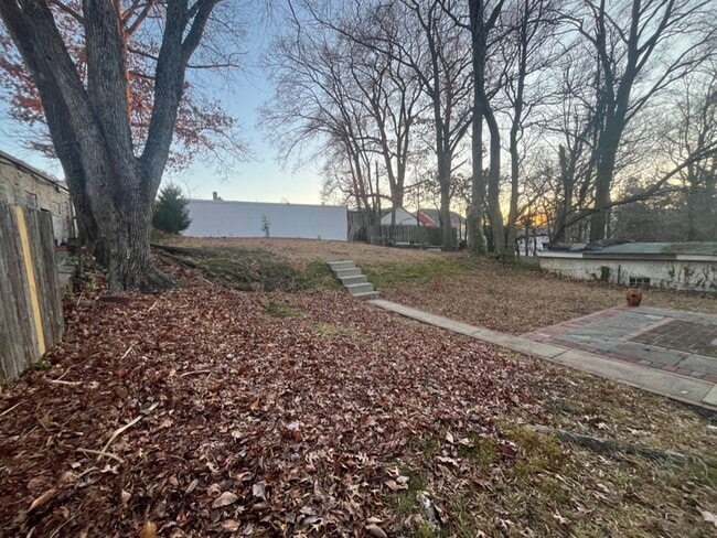 1033 Newton St NE in Washington, DC - Foto de edificio - Building Photo