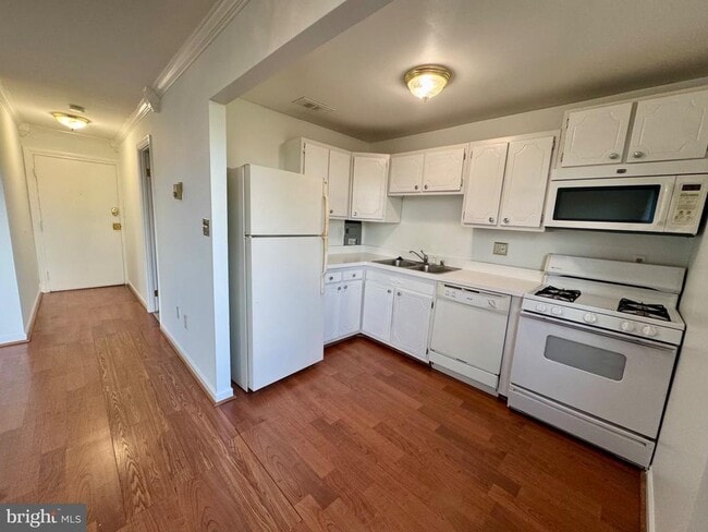 property at 5353 Columbia Pike