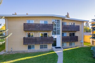 University Pointe in Calgary, AB - Building Photo