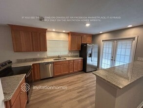 548 Oak Creek Dr in Brandon, FL - Building Photo - Building Photo