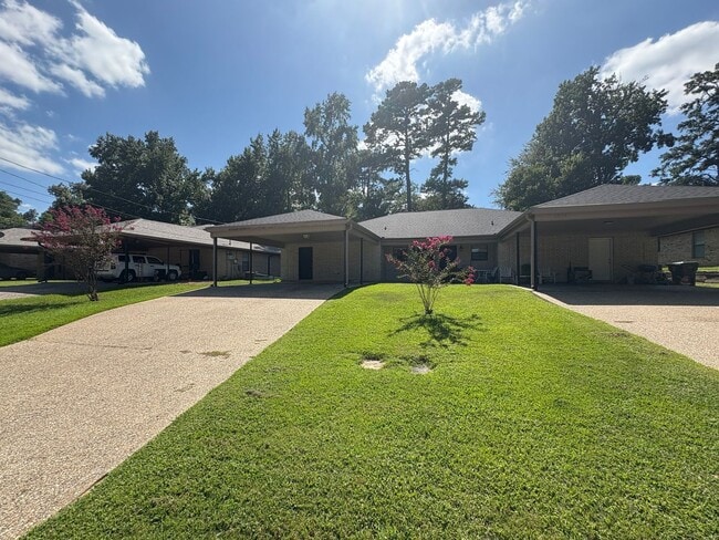 2531-2533 Westminster Dr