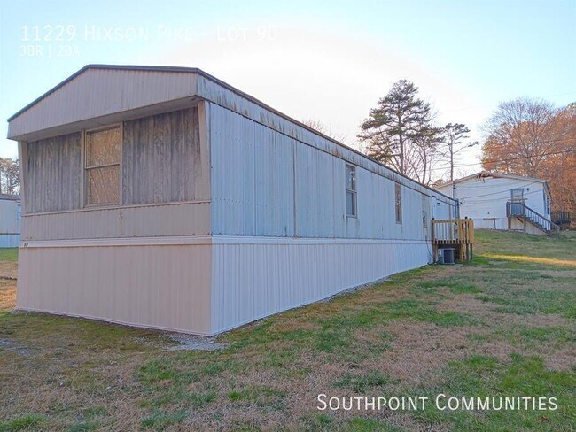 11229 Hixson Pike in Soddy Daisy, TN - Building Photo - Building Photo