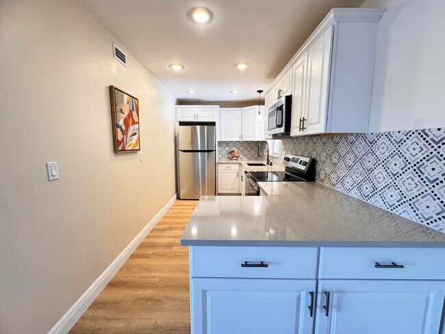 146 Lake Dora Dr in West Palm Beach, FL - Building Photo - Building Photo
