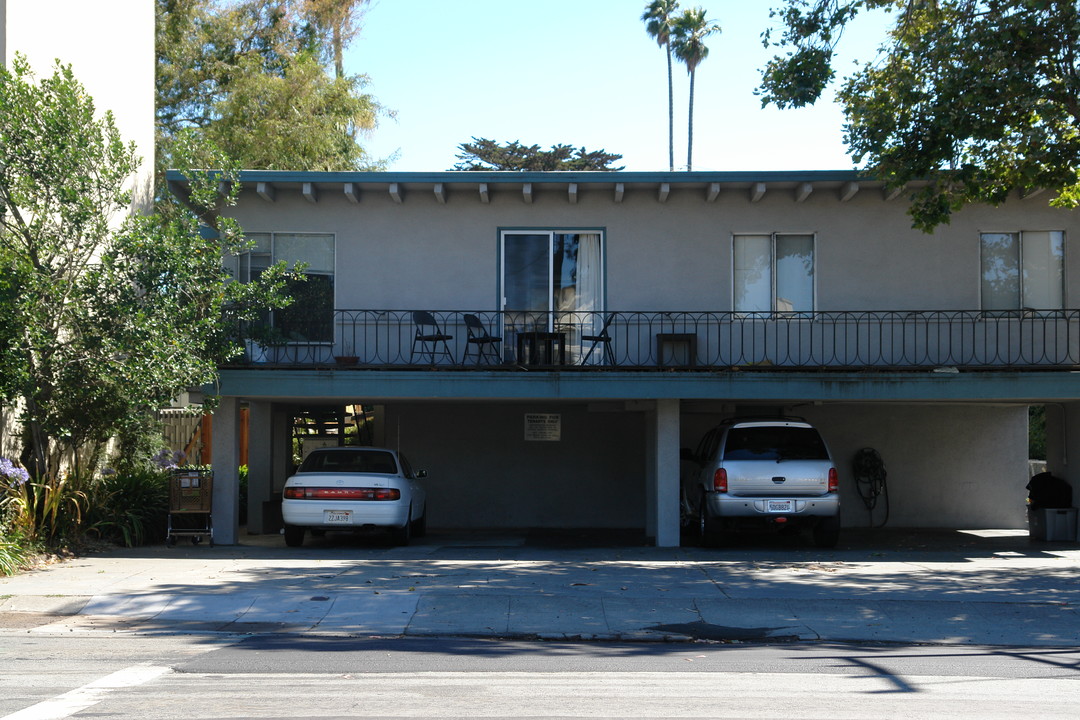 19 N El Camino Real in San Mateo, CA - Foto de edificio