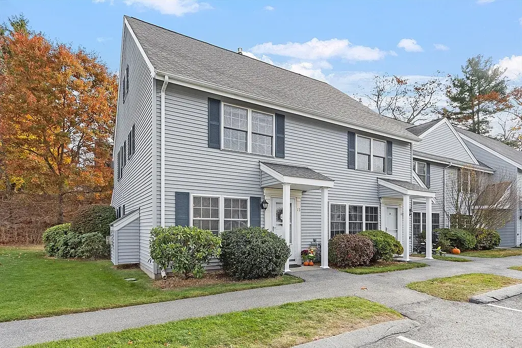 13 Pullard Rd in Grafton, MA - Building Photo
