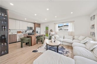 1320 NE 210th Terrace in Miami, FL - Building Photo - Building Photo