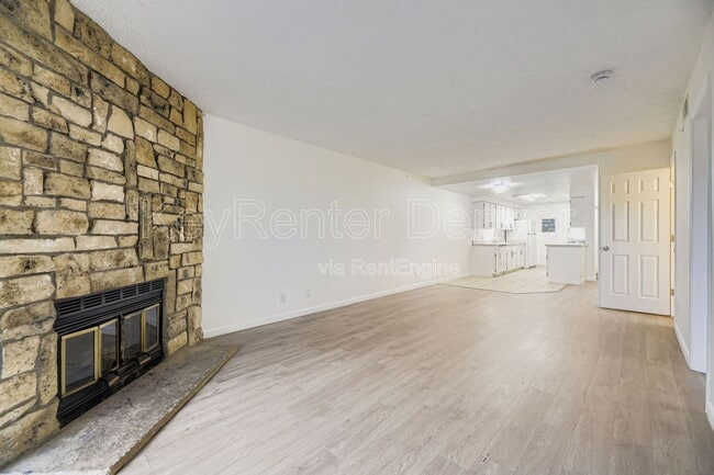 property at 2929 W Floyd Ave