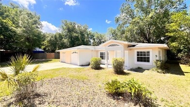 611 Charles Ave in Orange City, FL - Building Photo - Building Photo