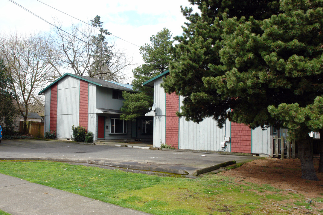 7521-7537 N St Louis Ave in Portland, OR - Foto de edificio