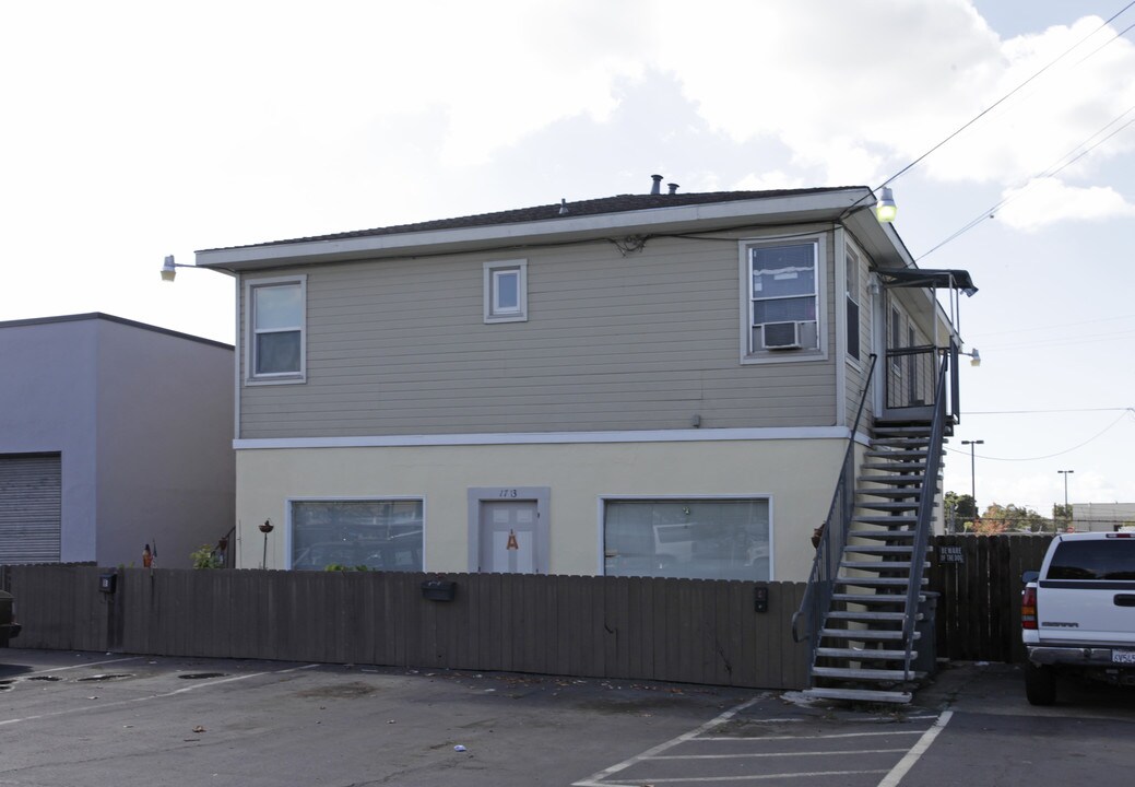 1713 Broadway St in Vallejo, CA - Building Photo