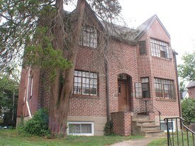 137 Berkley Ave in Lansdowne, PA - Building Photo