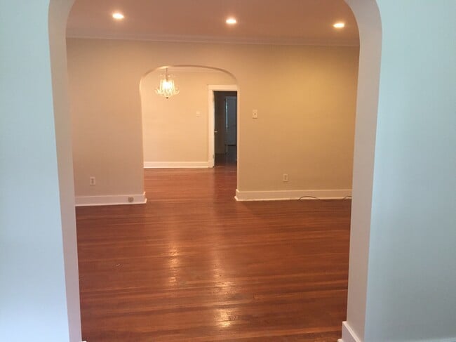2528 Beechwood Blvd in Pittsburgh, PA - Building Photo - Building Photo