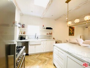 8062 Waring Ave in Los Angeles, CA - Building Photo - Building Photo