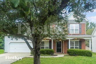 1014 Enderbury Dr in Indian Trail, NC - Foto de edificio - Building Photo