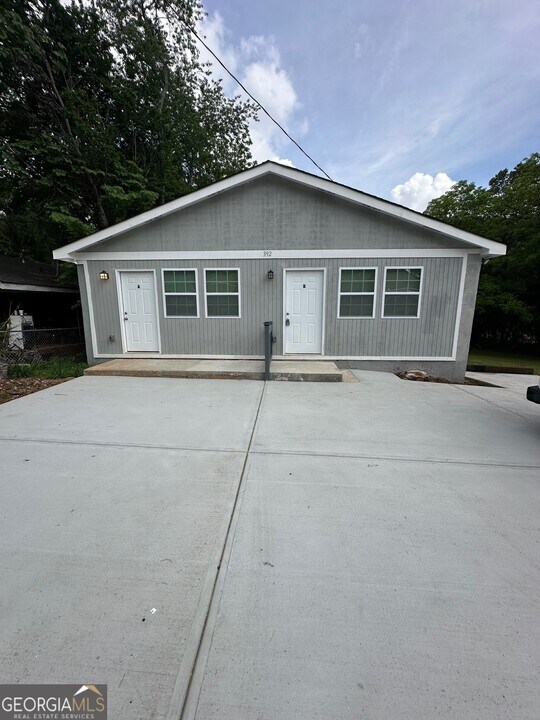 392 2nd St in Forest Park, GA - Building Photo