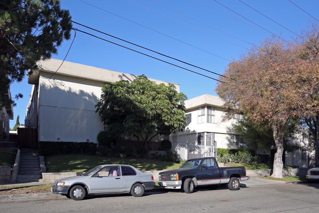 563 E Hazel St in Inglewood, CA - Foto de edificio