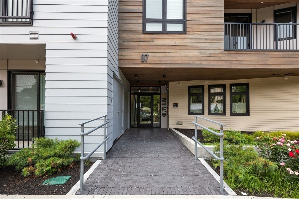 97 Elmwood St in Cambridge, MA - Building Photo