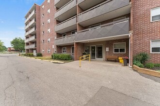 67 N Park St in Brantford, ON - Building Photo - Building Photo