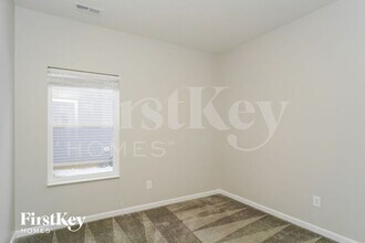 2541 Sungold Trl in Greenwood, IN - Building Photo - Building Photo