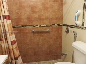 2820 SW 16th Ter in Miami, FL - Building Photo - Building Photo