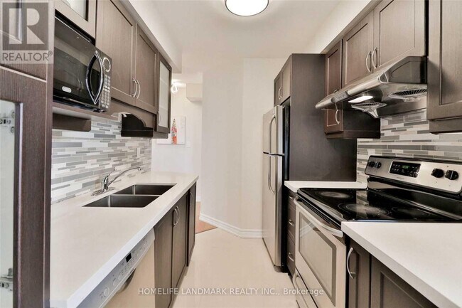 19-1019 Rosebank Dr in Toronto, ON - Building Photo - Building Photo