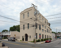 542 E Hector St in Conshohocken, PA - Foto de edificio - Building Photo