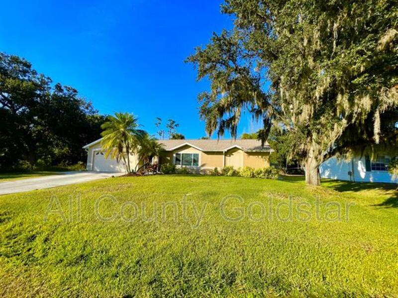 20416 Calder Ave in Port Charlotte, FL - Building Photo