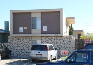 3859 Wilson Ave in San Diego, CA - Foto de edificio - Building Photo