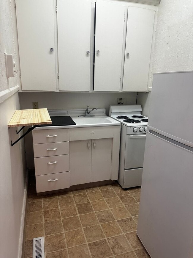 238 W 6th St in Erie, PA - Building Photo - Building Photo