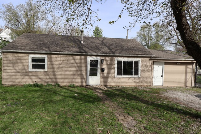 206 N 7th St in North Vernon, IN - Building Photo - Building Photo