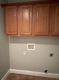 833 Baker St NW photo'