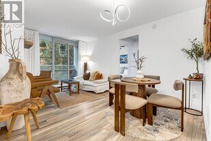 335 Lonsdale Rd in Toronto, ON - Building Photo