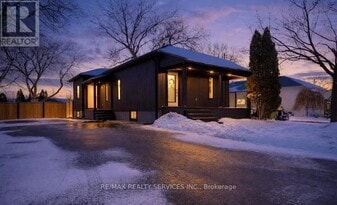 3 Mary St E in St Thomas, ON - Building Photo