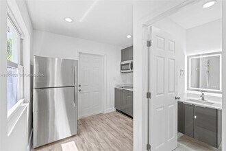 2847 Polk St-Unit -3 in Hollywood, FL - Building Photo - Building Photo