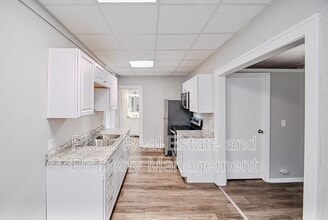 111 Lincoln Way W in Massillon, OH - Building Photo - Building Photo