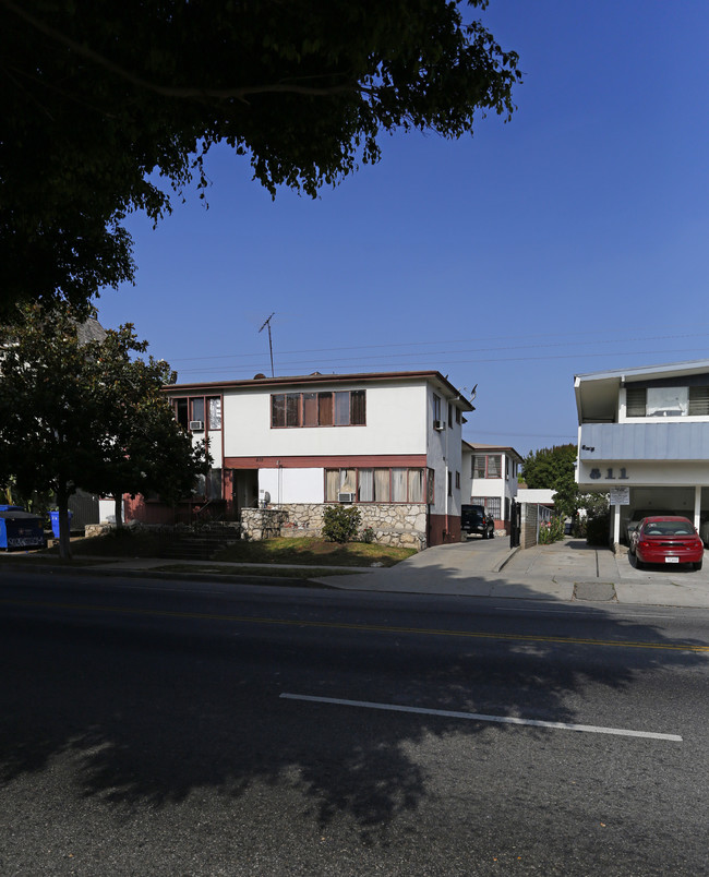 815 S Wilton Pl in Los Angeles, CA - Foto de edificio - Building Photo