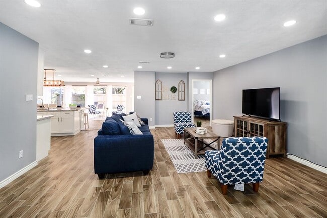 4722 Northrup Dr in Houston, TX - Building Photo - Building Photo