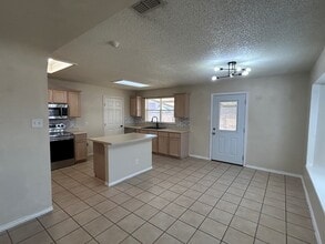 4008 New Orleans Dr in Odessa, TX - Foto de edificio - Building Photo